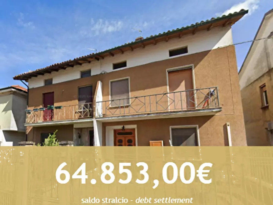 Immagine 1 di Casa bifamiliare in vendita  in Via Luigi Cadorna a Quinzano D'oglio