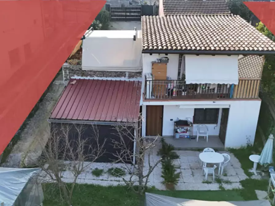 Immagine 2 di Casa indipendente in vendita  in Via Fornaci a Frosinone