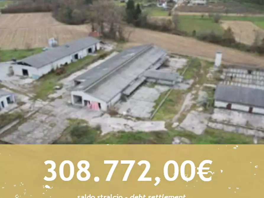 Immagine 1 di Rustico / casale in vendita  in Via Nave a Belluno