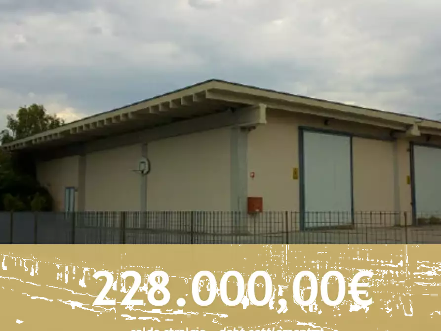 Immagine 1 di Magazzino in vendita  in Via Italia  a San Vendemiano