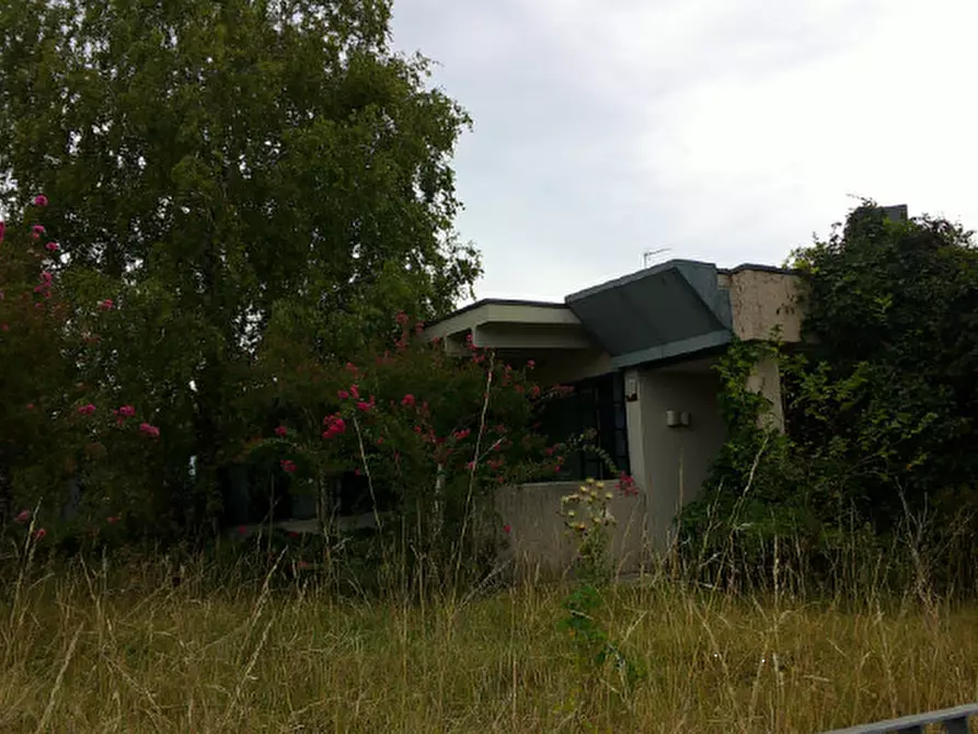 Immagine 9 di Magazzino in vendita  in Via Italia  a San Vendemiano