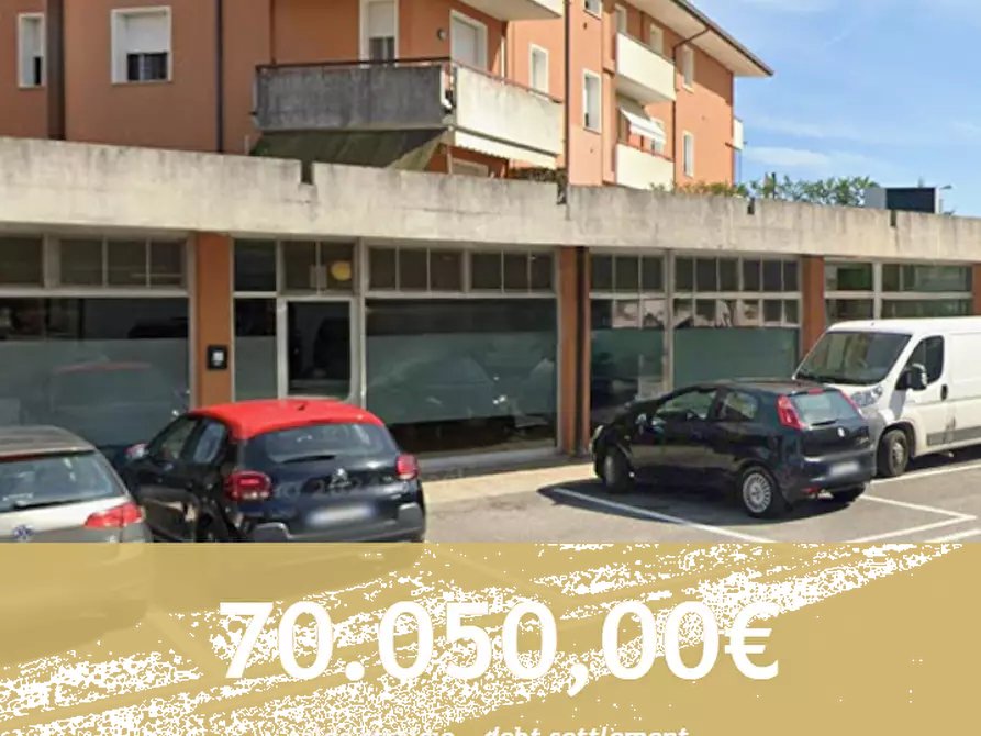 Immagine 1 di Negozio in vendita  in 	Via della Chiesa a Ormelle