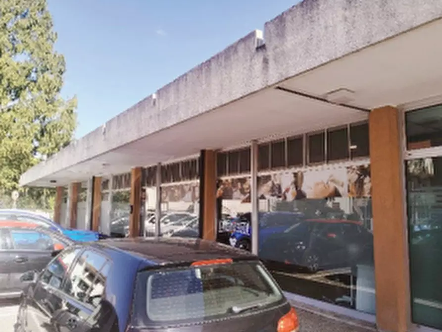 Immagine 2 di Negozio in vendita  in 	Via della Chiesa a Ormelle