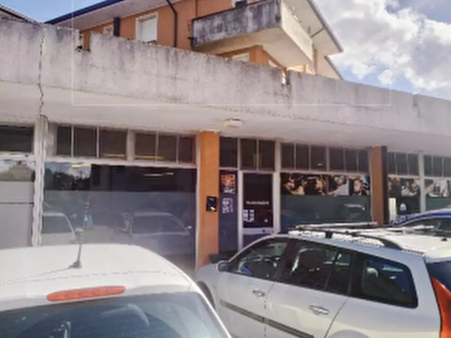 Immagine 4 di Negozio in vendita  in 	Via della Chiesa a Ormelle