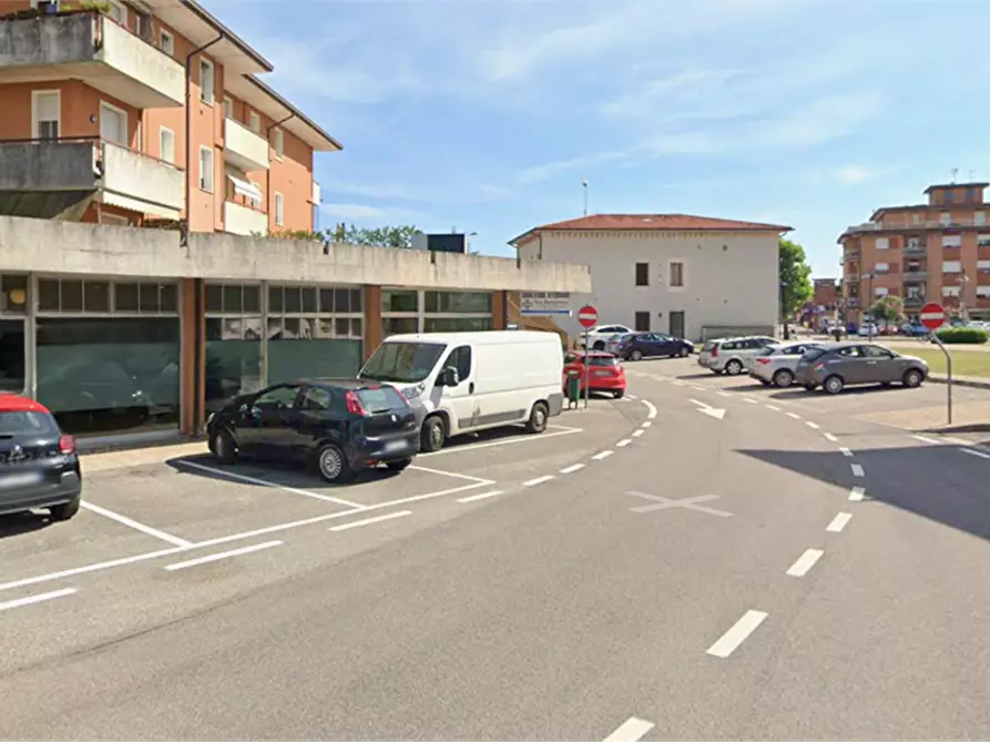 Immagine 9 di Negozio in vendita  in 	Via della Chiesa a Ormelle