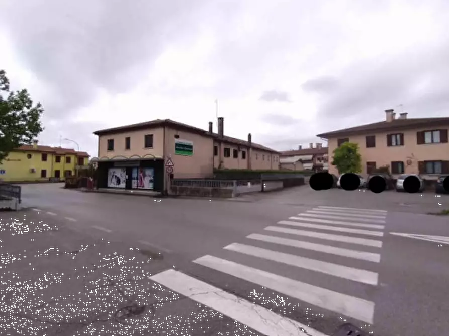 Immagine 3 di Magazzino in vendita  in Via Monsignor Candido Breda a Paese