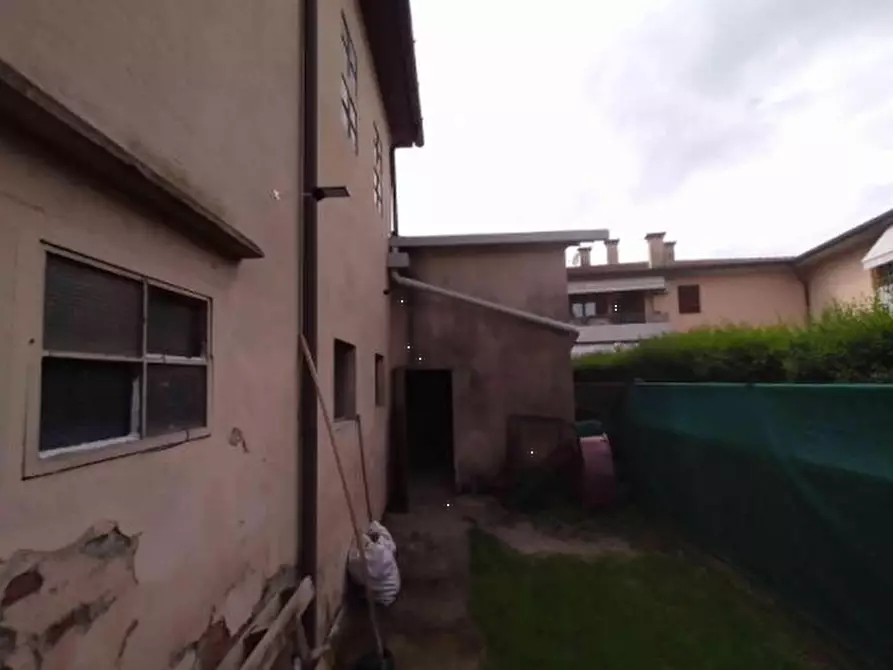 Immagine 5 di Magazzino in vendita  in Via Monsignor Candido Breda a Paese