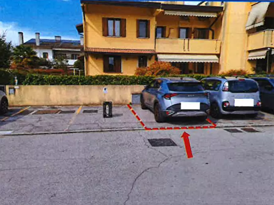 Immagine 3 di Appartamento in vendita  in Via Santa Bona Vecchia a Treviso