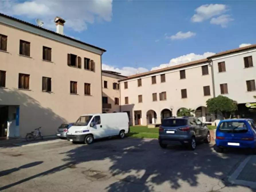 Immagine 2 di Appartamento in vendita  in Via F.lli Pinarello a Loria