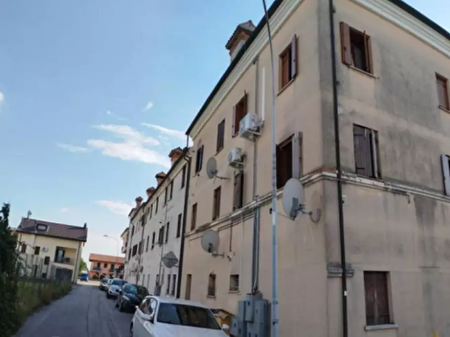 Immagine 7 di Appartamento in vendita  in Via F.lli Pinarello a Loria