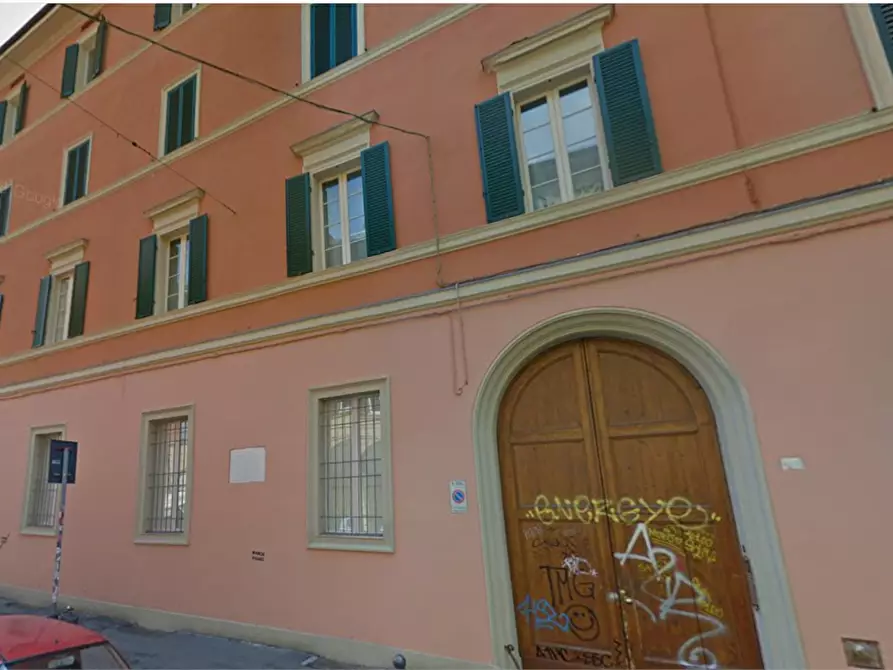 Immagine 2 di Porzione di casa in vendita  in via delle Belle Arti a Bologna