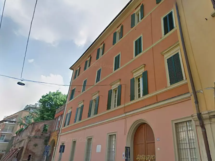 Immagine 13 di Porzione di casa in vendita  in via delle Belle Arti a Bologna