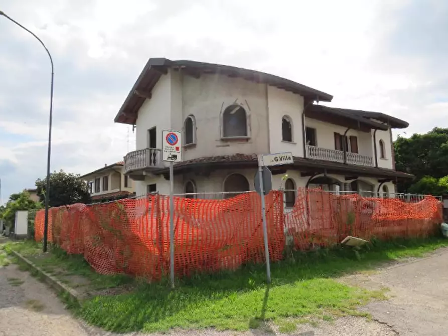 Immagine 2 di Casa indipendente in vendita  in Via G. Villa a Cuggiono
