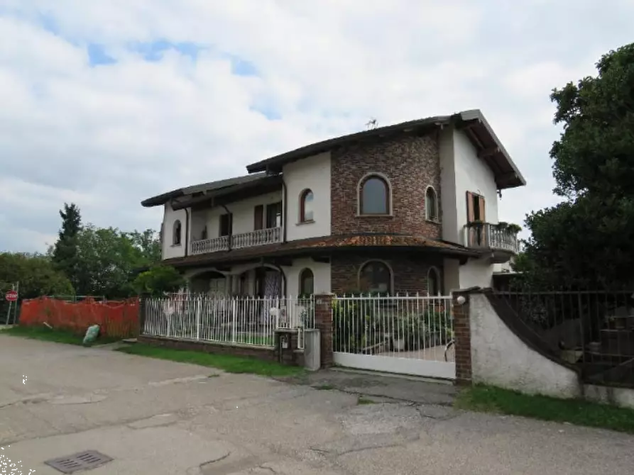 Immagine 4 di Casa indipendente in vendita  in Via G. Villa a Cuggiono