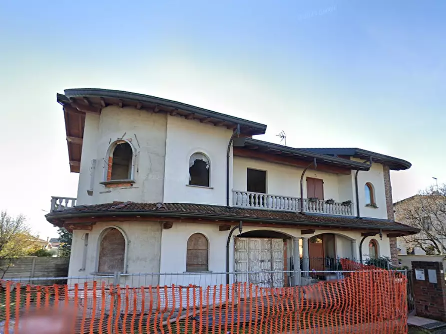 Immagine 12 di Casa indipendente in vendita  in Via G. Villa a Cuggiono