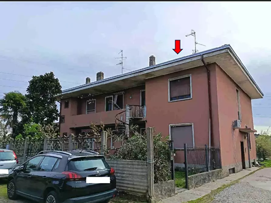 Immagine 2 di Appartamento in vendita  in Via Tre Giugno  a Robecchetto Con Induno