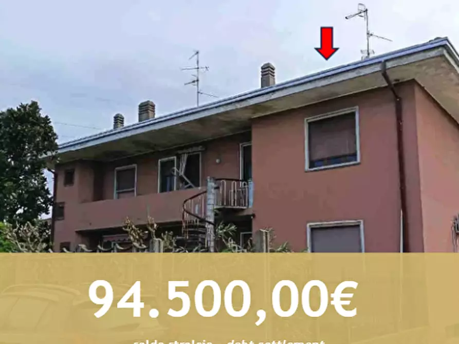 Immagine 1 di Appartamento in vendita  in Via Tre Giugno  a Robecchetto Con Induno