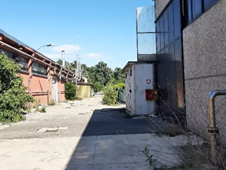 Immagine 7 di Capannone industriale in vendita  in Via Monte Bianco a Villa Guardia