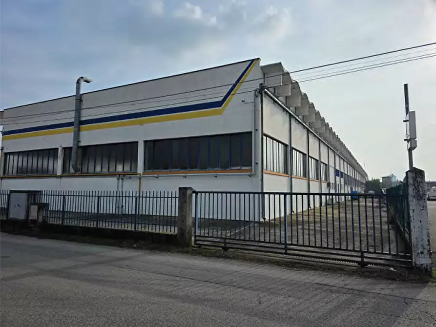 Immagine 3 di Capannone industriale in vendita  in Via Marco Pellicciaio a Treviso