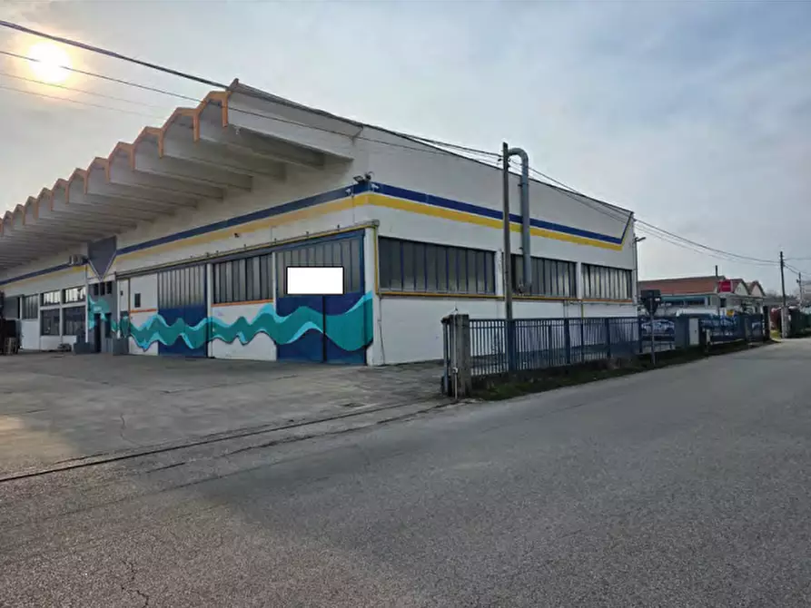 Immagine 2 di Laboratorio in vendita  in Via Marco Pellicciaio a Treviso