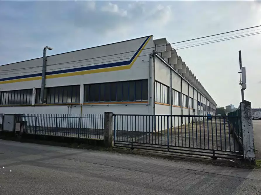 Immagine 3 di Laboratorio in vendita  in Via Marco Pellicciaio a Treviso