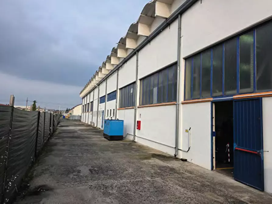 Immagine 10 di Capannone industriale in vendita  in Via Marco Pellicciaio a Treviso