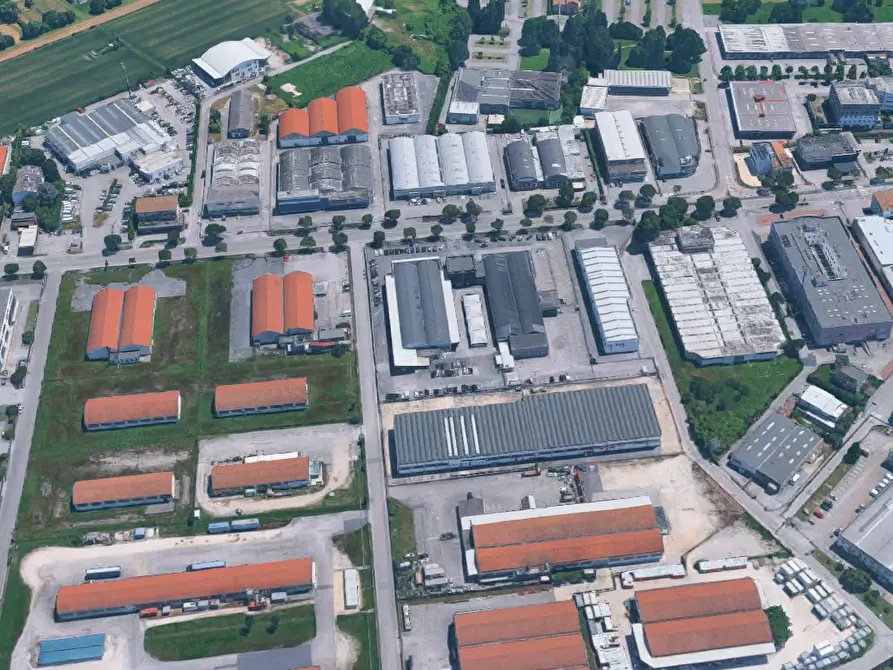 Immagine 14 di Negozio in vendita  in Via Marco Pellicciaio a Treviso