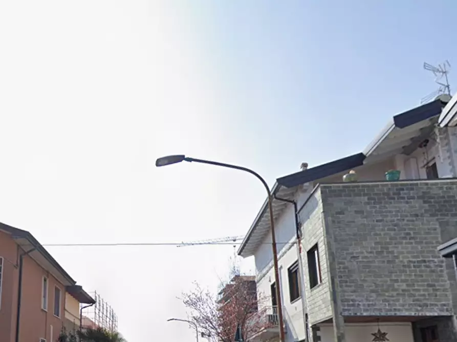 Immagine 11 di Appartamento in vendita  in Via Vincenzo Bellini a Bollate