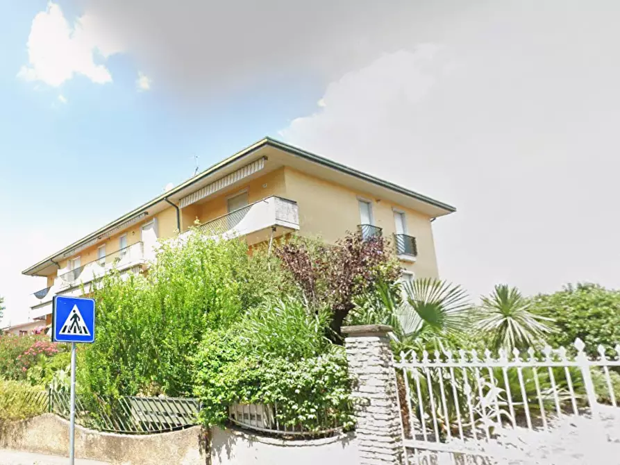 Immagine 24 di Appartamento in vendita  in Via regia antica a Lonato del Garda