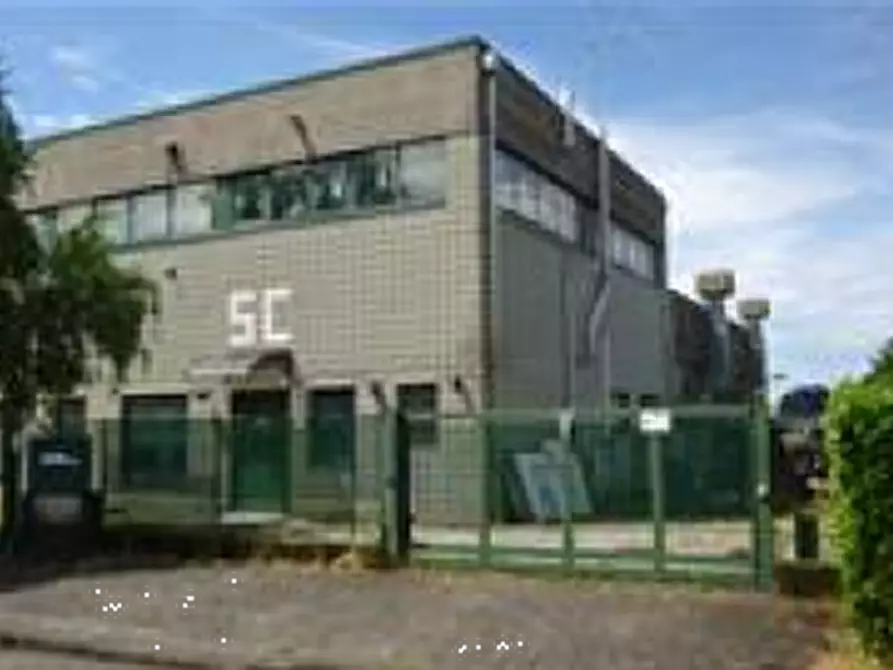 Immagine 2 di Capannone industriale in vendita  in Via Aldo Moro a Appiano Gentile