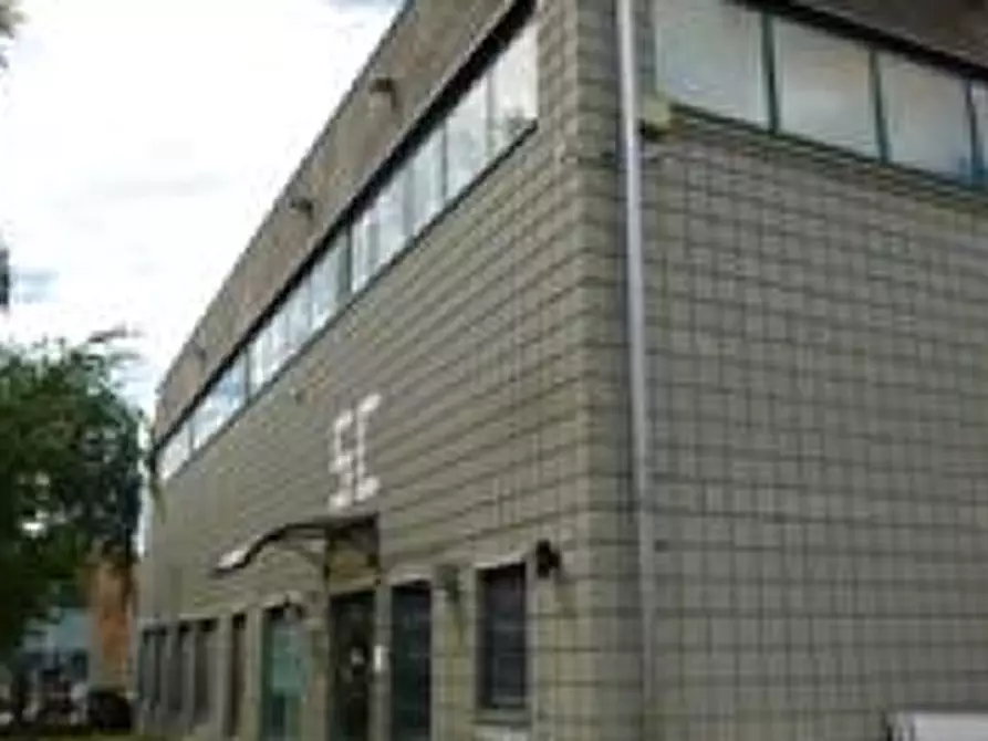 Immagine 4 di Capannone industriale in vendita  in Via Aldo Moro a Appiano Gentile