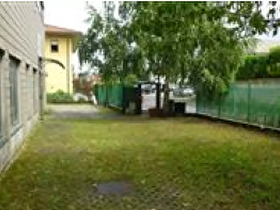 Immagine 7 di Capannone industriale in vendita  in Via Aldo Moro a Appiano Gentile