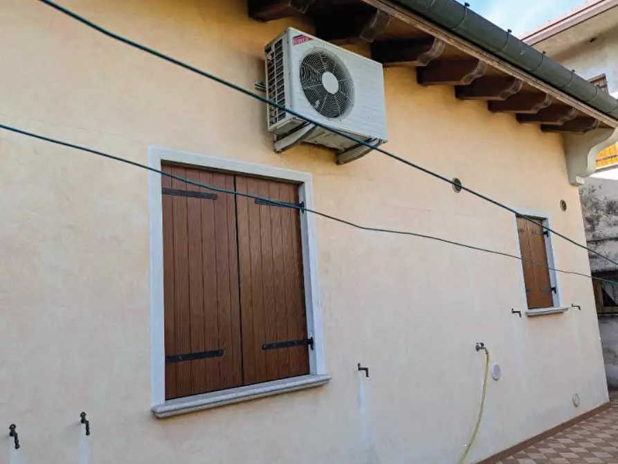 Immagine 2 di Porzione di casa in vendita  in Via Armando Diaz a Carbonera