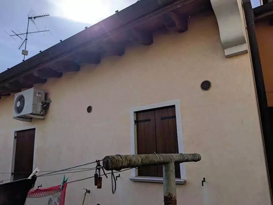 Immagine 3 di Porzione di casa in vendita  in Via Armando Diaz a Carbonera