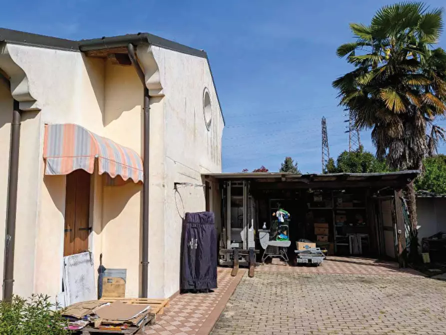 Immagine 5 di Porzione di casa in vendita  in Via Armando Diaz a Carbonera