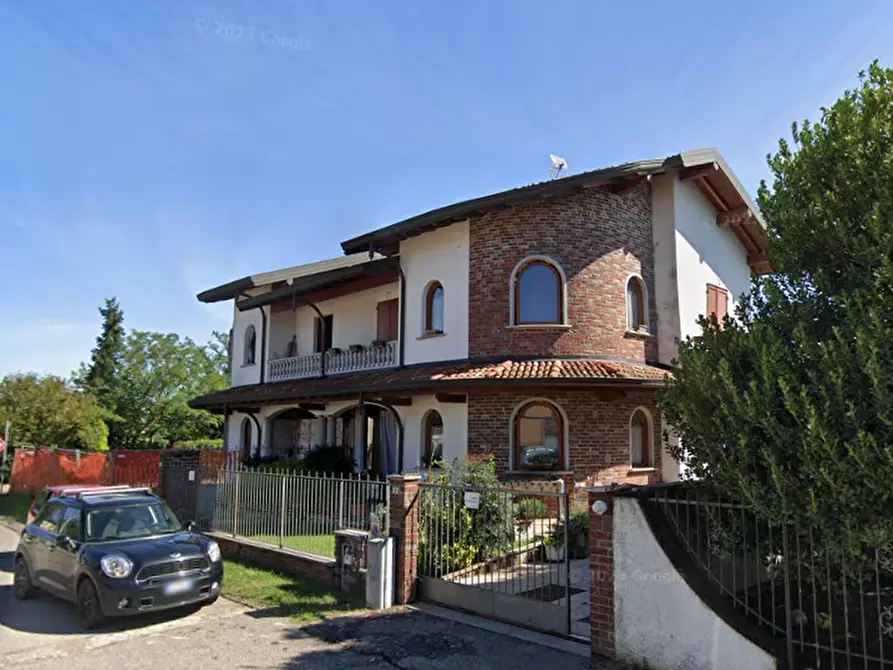 Immagine 10 di Casa indipendente in vendita  in Via G. Villa a Cuggiono