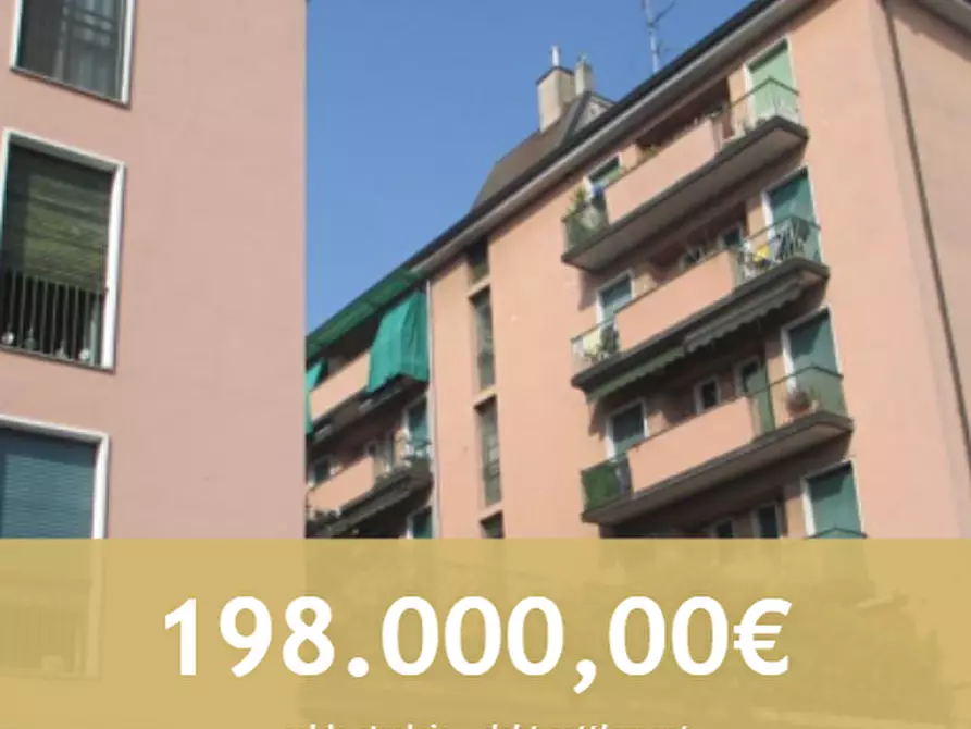 Immagine 1 di Appartamento in vendita  in Via Lesa a Milano