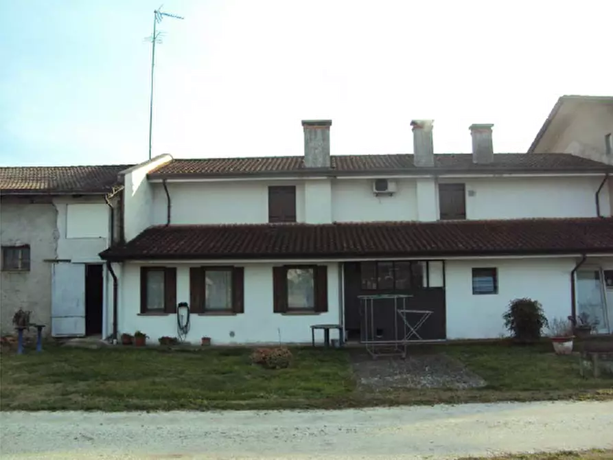 Immagine 2 di Porzione di casa in vendita  in Via Castella a Mansuè