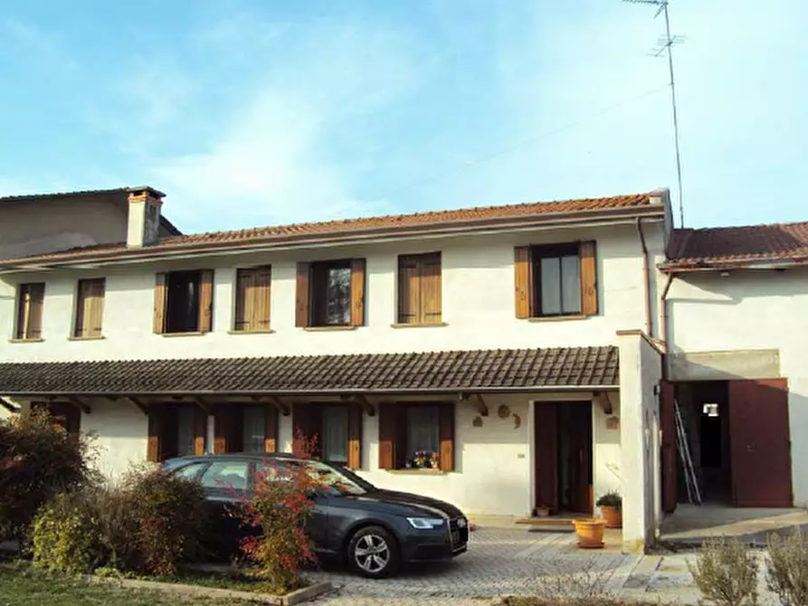 Immagine 3 di Porzione di casa in vendita  in Via Castella a Mansuè