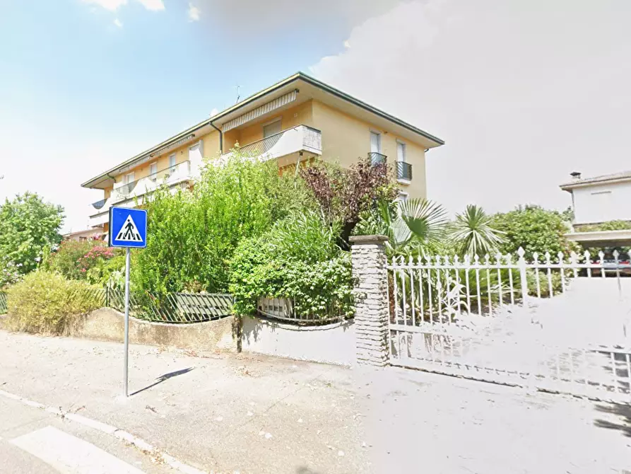 Immagine 11 di Appartamento in vendita  in Via regia antica a Lonato del Garda