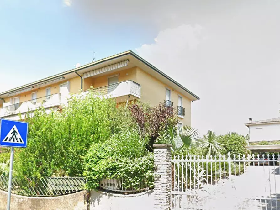 Immagine 12 di Appartamento in vendita  in Via regia antica a Lonato del Garda