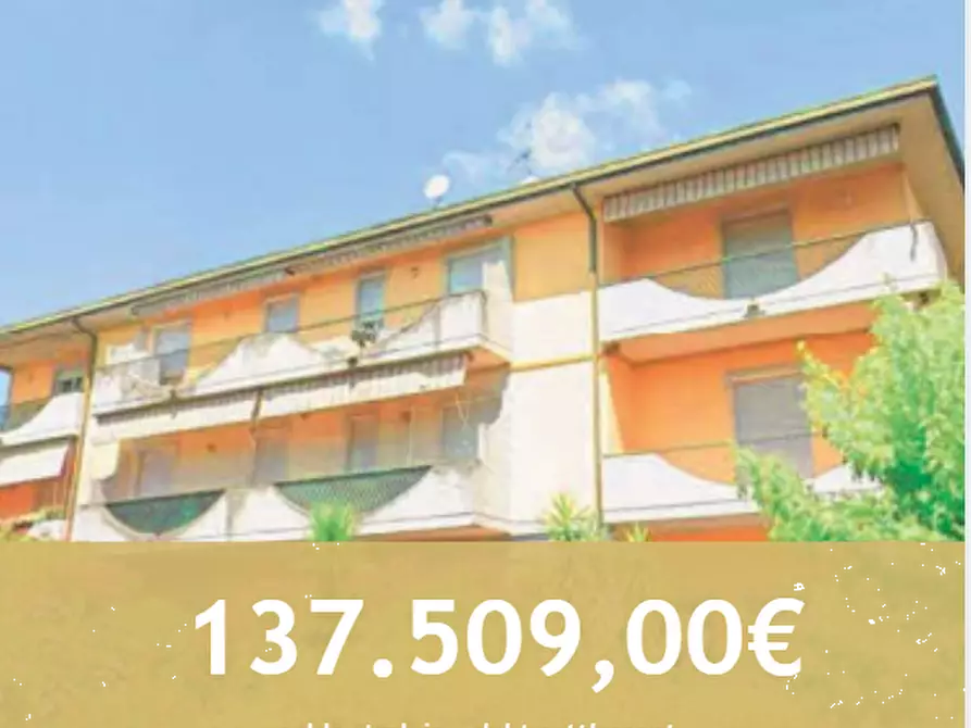 Immagine 1 di Appartamento in vendita  in Via regia antica a Lonato del Garda
