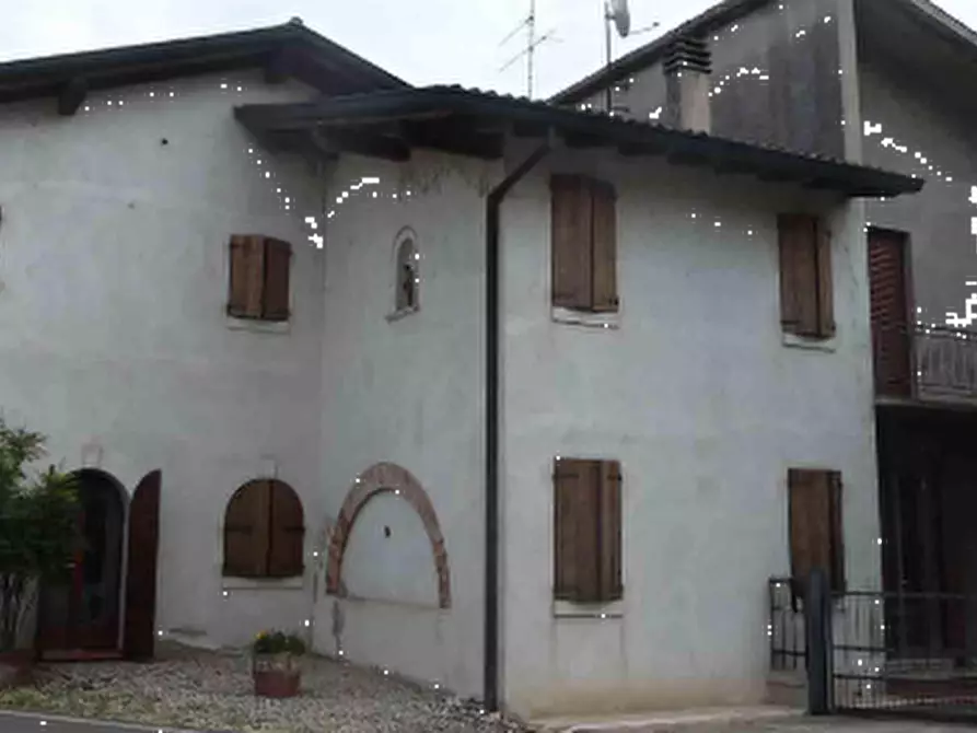Immagine 2 di Porzione di casa in vendita  in Via Traversa Capitelllo a Concamarise