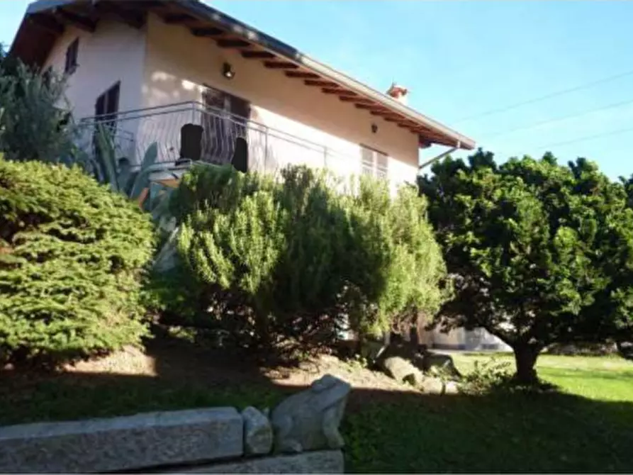Immagine 9 di Villa in vendita  in Frazione Cà Nova a Valgreghentino