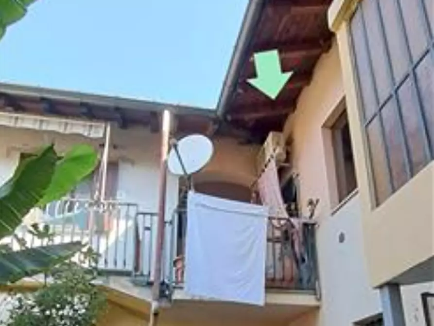 Immagine 3 di Appartamento in vendita  in Via Ugo Foscolo a Busto Garolfo