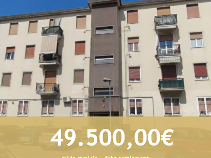 Immagine 1 di Appartamento in vendita  in Viale Vittorio Veneto a Trezzo Sull'adda