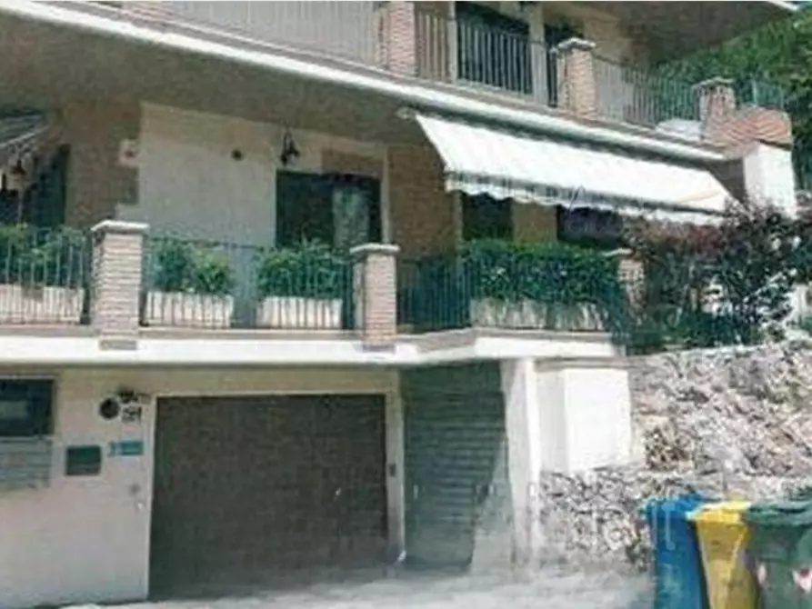 Immagine 2 di Appartamento in vendita  in Via Lazio a L'aquila