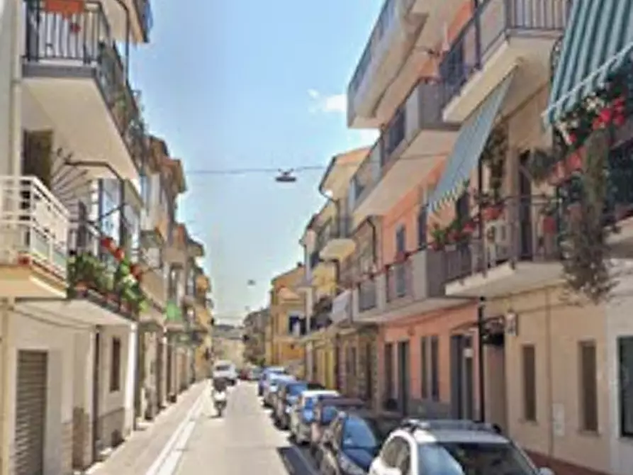 Immagine 5 di Appartamento in vendita  in Via dei Borghi a Montenero Di Bisaccia