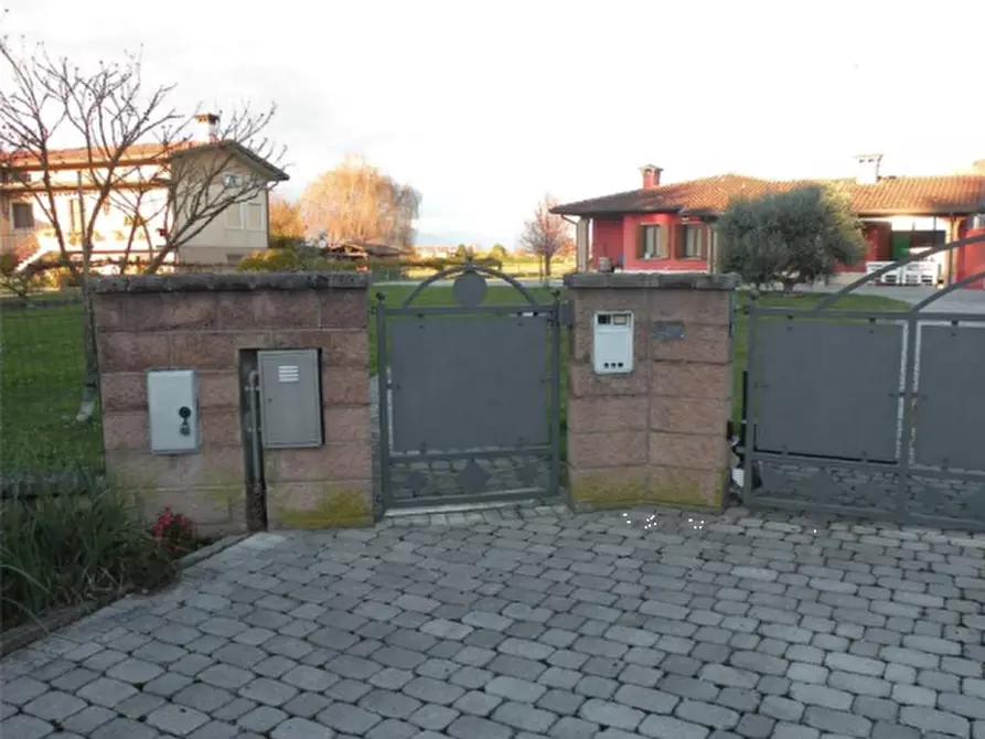 Immagine 3 di Porzione di casa in vendita  in Via Dante Alighieri a Brugnera