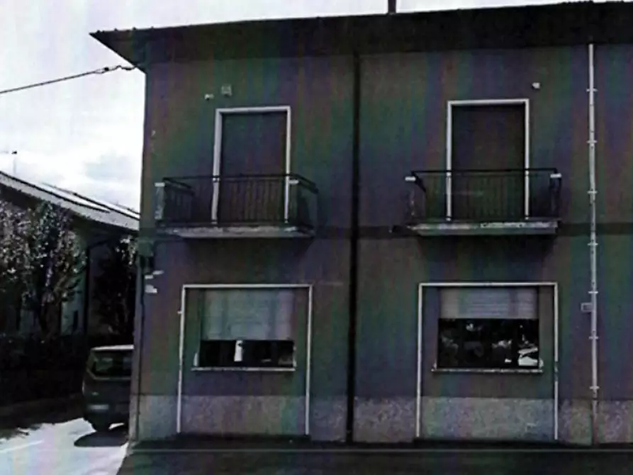 Immagine 3 di Appartamento in vendita  in Via del Fagiano  a Busto Arsizio